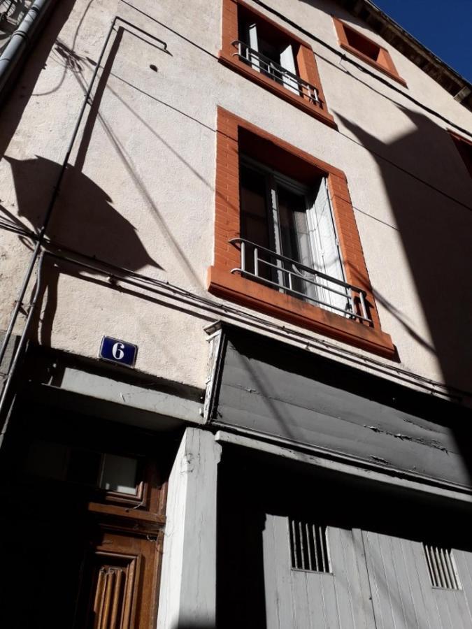 Cap Coutellerie - Sejours Pros Ou Familles En Hypercentre De Thiers Apartment Exterior photo